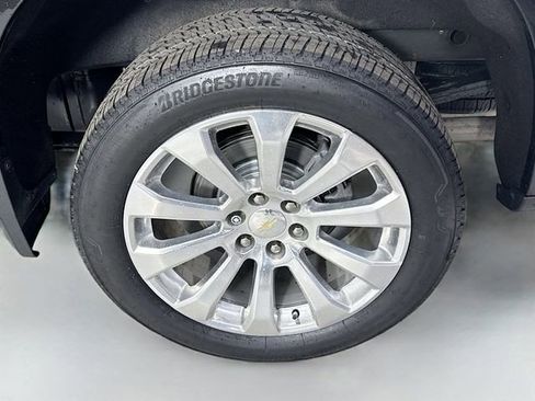 Used 2021 Chevrolet Silverado 1500 High Country w/ Technology Package image 32