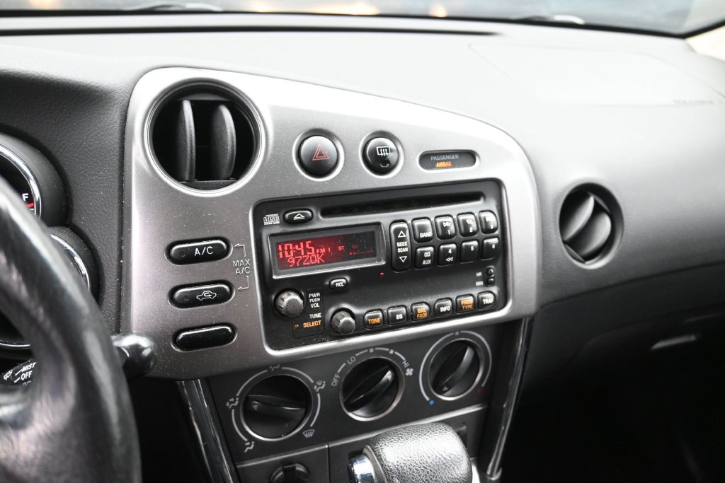 Used 2008 Pontiac Vibe FWD image 11
