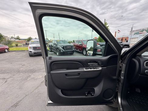 Used 2013 Chevrolet Silverado 3500 LTZ AWD/4WD image 13