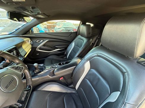 Used 2017 Chevrolet Camaro LT image 9