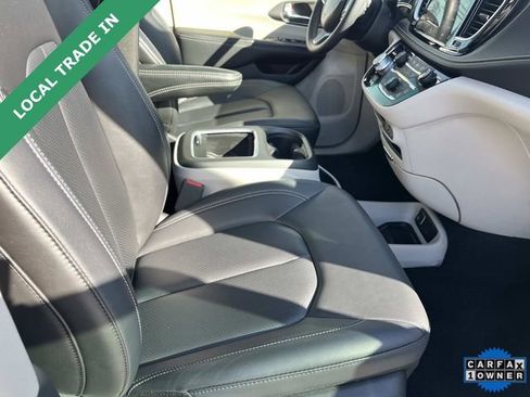 Used 2024 Chrysler Pacifica Touring-L w/ Road Tripper Package image 22