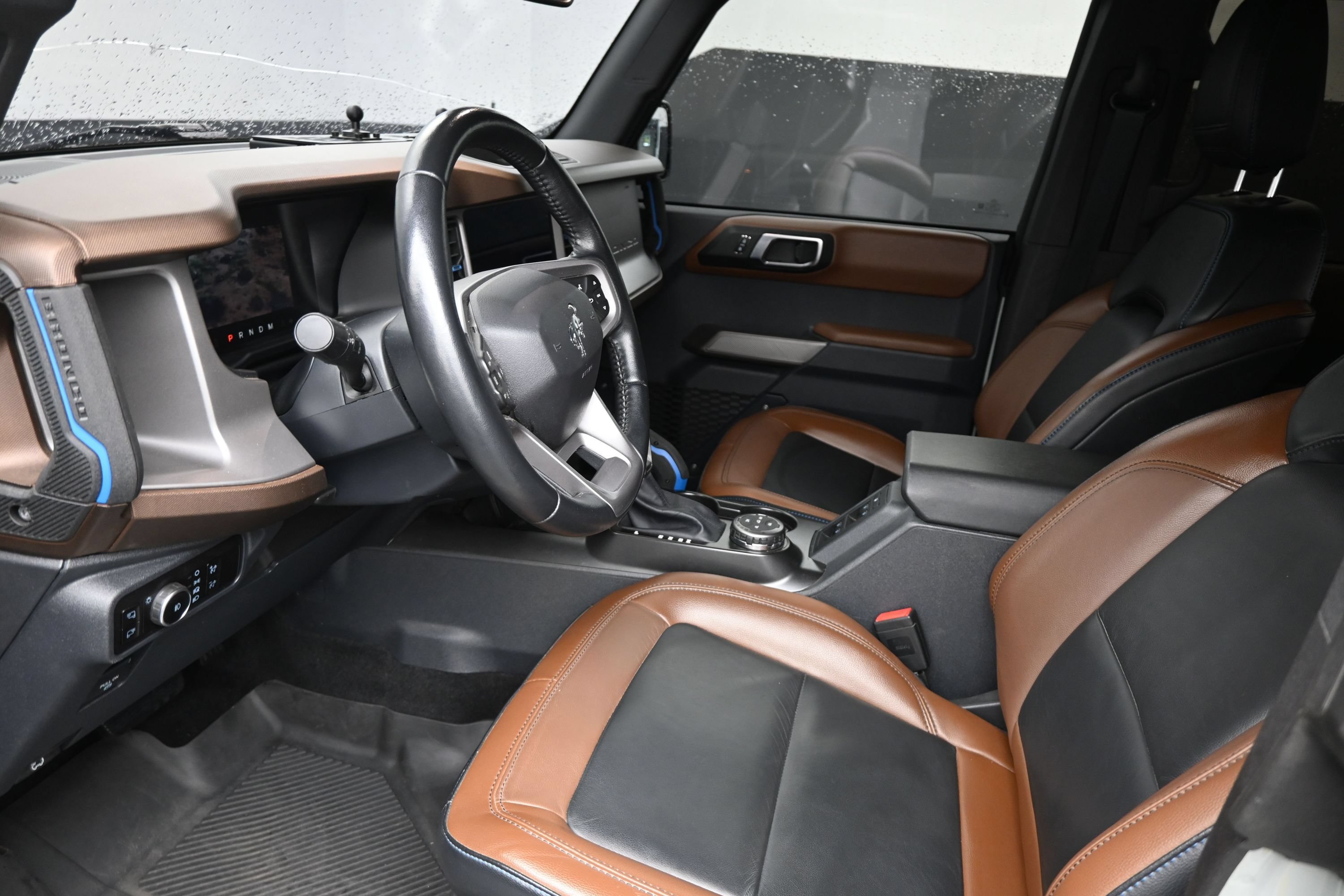 Used 2023 Ford Bronco Outer Banks AWD/4WD image 12