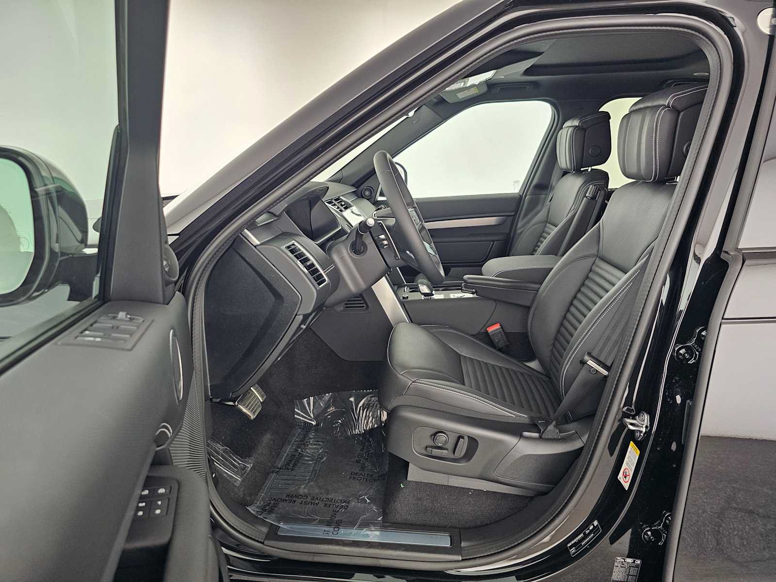 New 2026 Land Rover Discovery Limited Edition AWD/4WD image 20