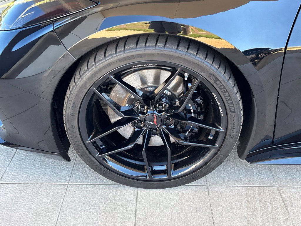 Used 2025 Chevrolet Corvette Z06 RWD image 37
