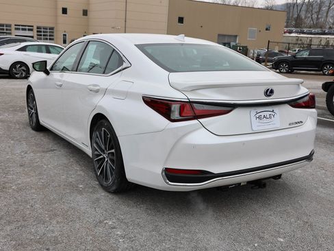Used 2022 Lexus ES 300h w/ Premium Package image 5