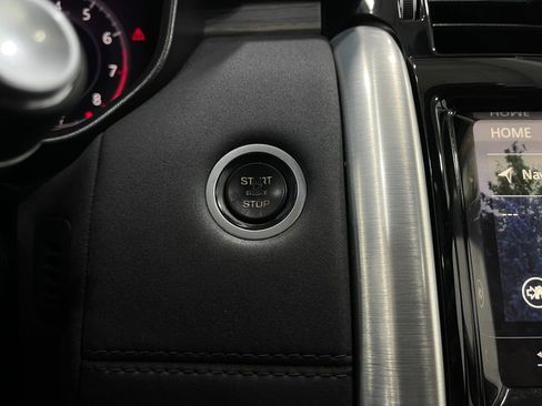 Used 2020 Land Rover Discovery HSE image 22