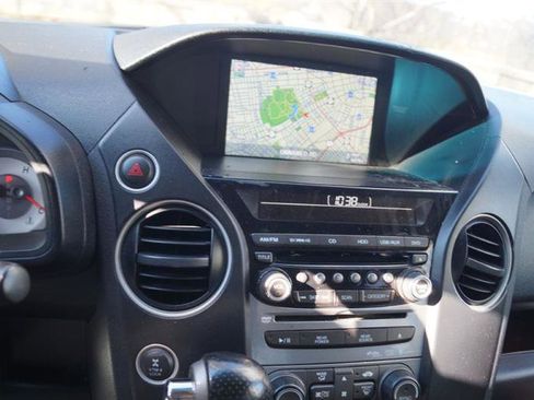 Used 2015 Honda Pilot Touring image 22