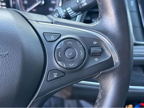 Used 2019 Buick Enclave Essence image 26