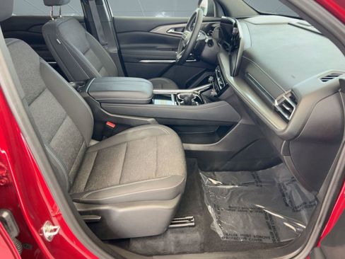 Used 2024 Chevrolet Traverse LT w/ LPO, Floor Liner Package image 25