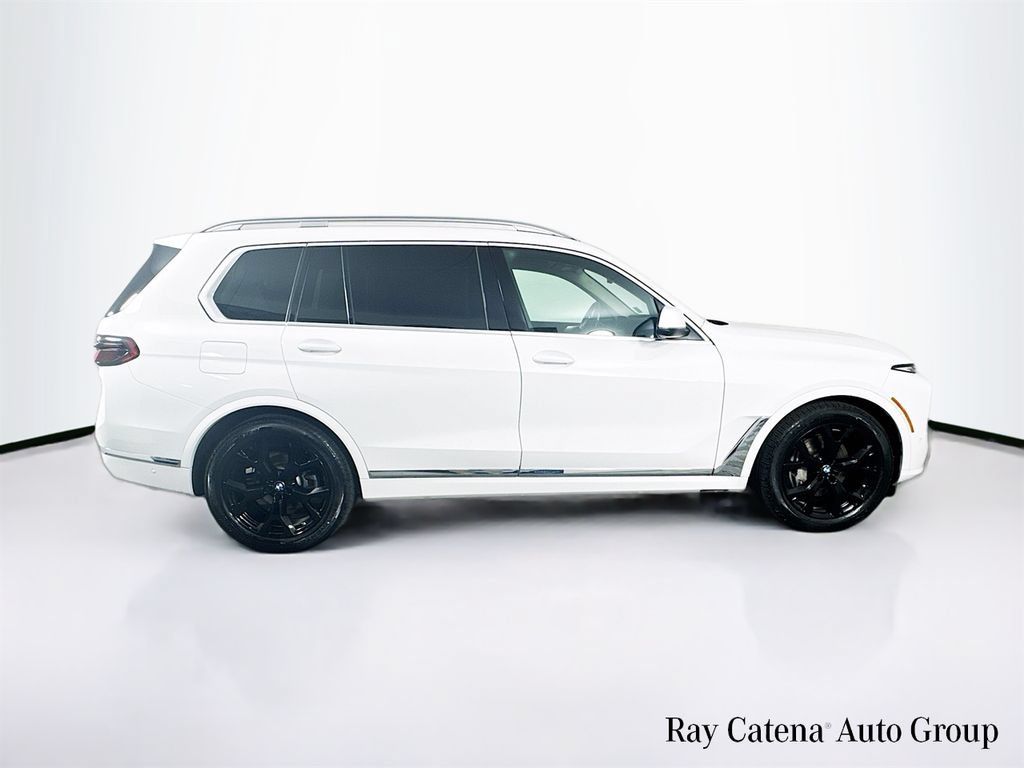 Used 2026 BMW X7 xDrive40i w/ Premium Package AWD/4WD image 8