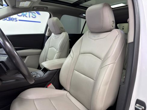 Used 2019 Cadillac XT4 Premium Luxury AWD/4WD image 11