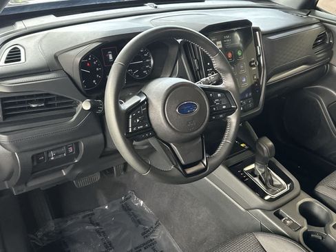 Used 2025 Subaru Forester Premium AWD/4WD image 13