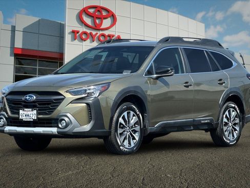 Used 2023 Subaru Outback Limited AWD/4WD image 7