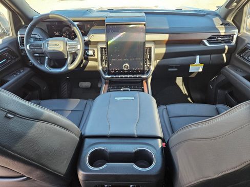 New 2026 GMC Yukon XL Denali w/ Sun & Power Step Package image 25