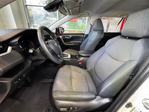 Used 2023 Toyota RAV4 XLE AWD/4WD image 19