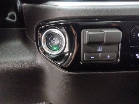 Used 2026 GMC Sierra 1500 SLT AWD/4WD image 28