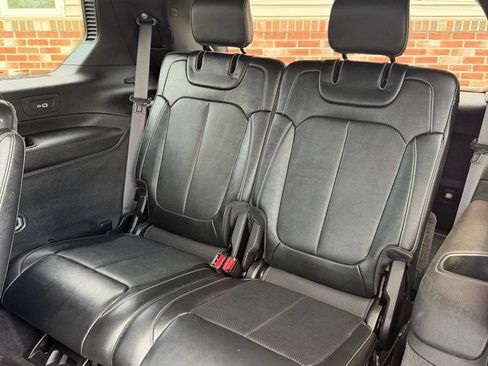 Used 2022 Jeep Grand Cherokee L Overland w/ MOPAR Finishing Package AWD/4WD image 12