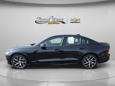 Used 2020 Volvo S60 T5 Momentum FWD image 5