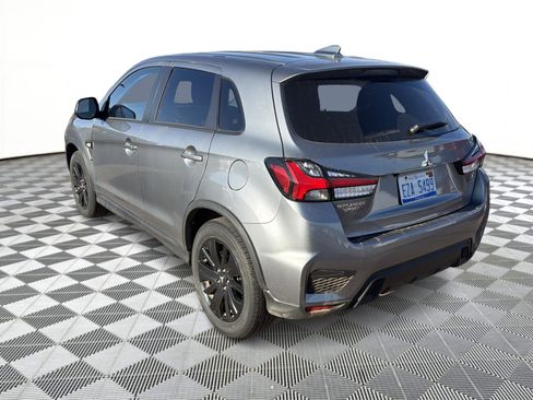 Used 2025 Mitsubishi Outlander Sport LE AWD/4WD image 3
