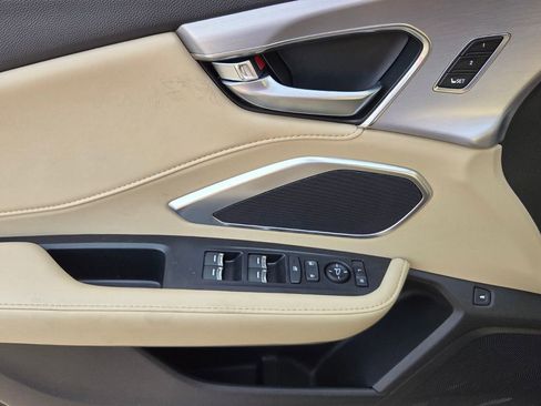 Used 2024 Acura RDX SH-AWD image 12