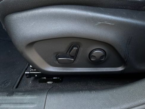 Used 2025 Jeep Compass Limited AWD/4WD image 11