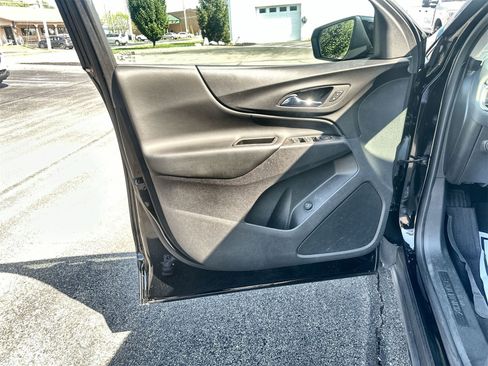 Used 2022 Chevrolet Equinox LT image 21