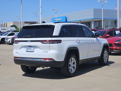 Used 2023 Jeep Grand Cherokee Limited RWD image 9