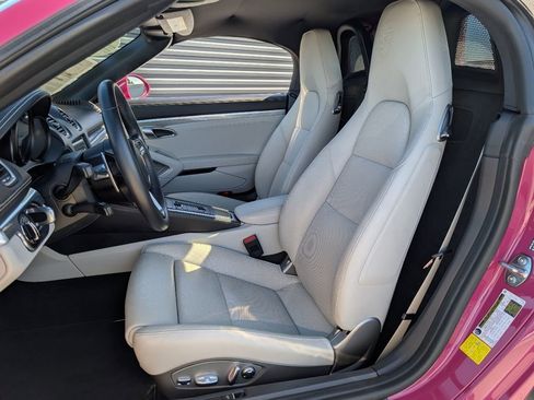 Used 2024 Porsche 718 Boxster S image 5