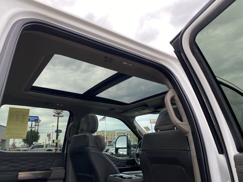 Used 2026 Ford F450 Platinum w/ Platinum Plus Package AWD/4WD image 12