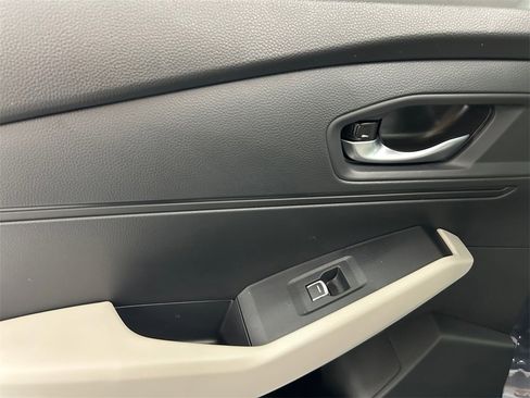 New 2025 Honda Accord SE image 19