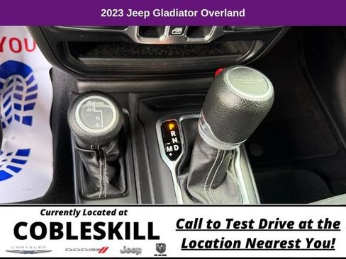 Used 2023 Jeep Gladiator Overland AWD/4WD image 25