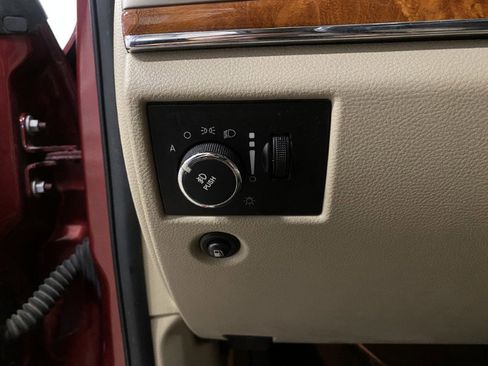 Used 2012 Jeep Grand Cherokee Overland AWD/4WD image 35