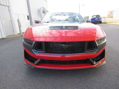 Used 2025 Ford Mustang Dark Horse image 2