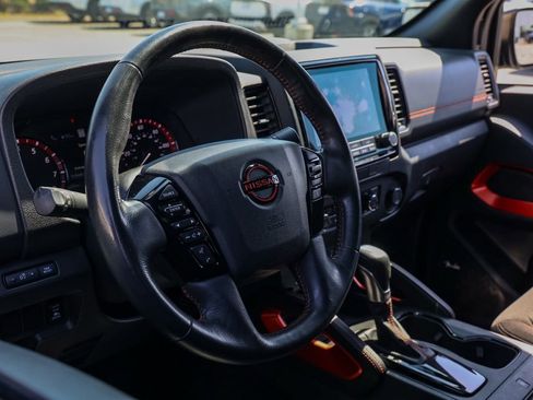 Used 2023 Nissan Frontier Pro-X w/ Pro Convenience Package RWD image 14