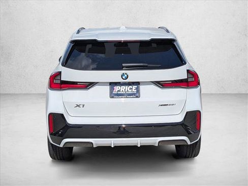 Certified 2025 BMW X1 xDrive28i w/ Technology Package image 7