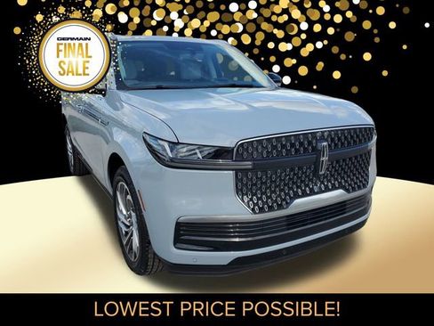 New 2025 Lincoln Navigator Reserve image 4