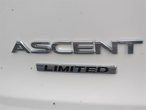 Certified 2025 Subaru Ascent Limited image 11