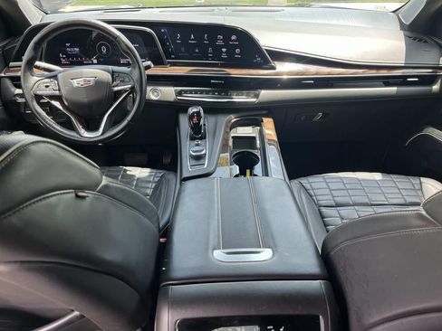 Used 2022 Cadillac Escalade Sport Platinum w/ LPO, ONYX Package AWD/4WD image 12