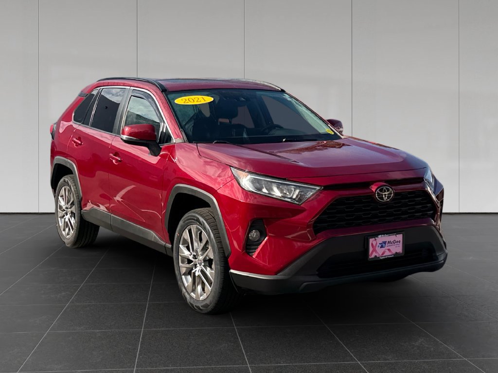Used 2021 Toyota RAV4 XLE Premium AWD/4WD image 8