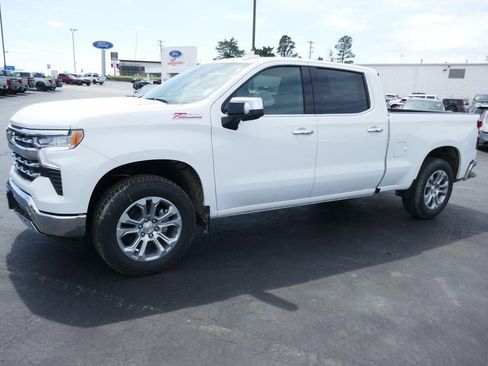New 2026 Chevrolet Silverado 1500 LTZ w/ LTZ Premium Package AWD/4WD image 8