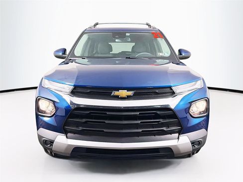 Used 2021 Chevrolet TrailBlazer LT w/ Convenience Package image 2