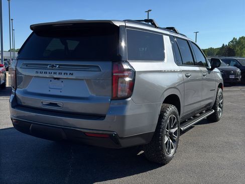 Used 2022 Chevrolet Suburban Z71 AWD/4WD image 5