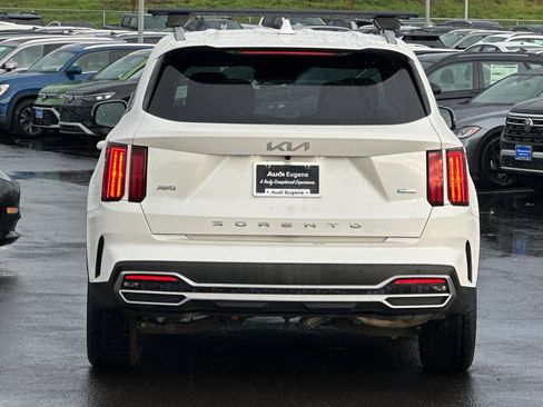 Used 2022 Kia Sorento SX Prestige image 4