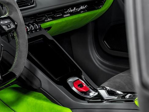 Used 2022 Lamborghini Huracan EVO RWD image 22