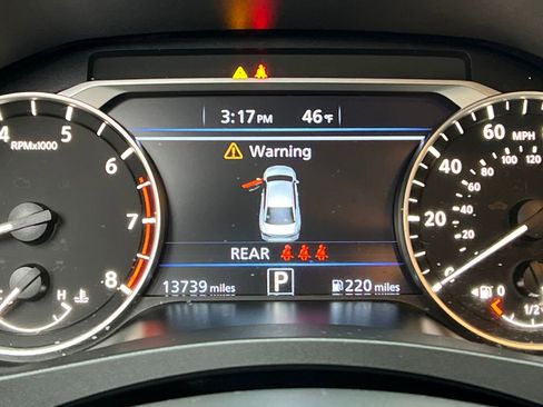 Used 2024 Nissan Altima 2.5 SV image 15