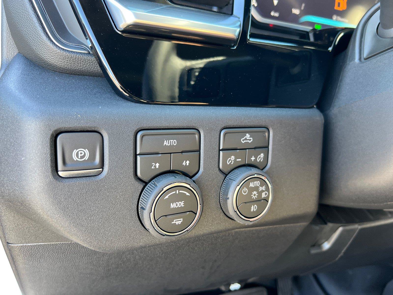 New 2026 Chevrolet Silverado 1500 RST w/ RST Select Package AWD/4WD image 30