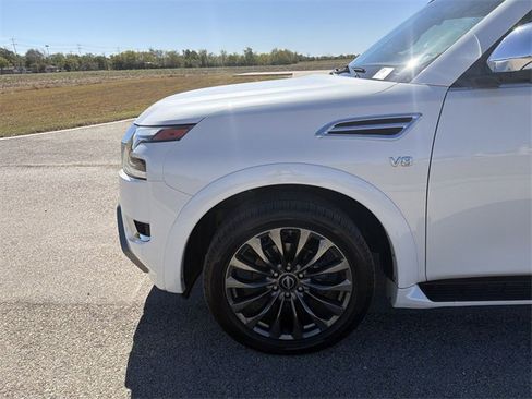 Used 2021 Nissan Armada Platinum image 32