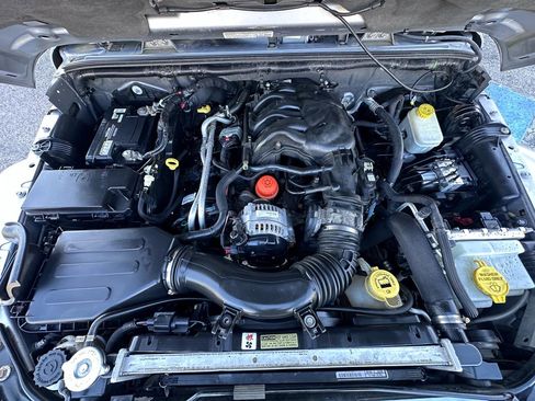 Used 2013 Jeep Wrangler Sahara w/ Dual Top Group image 31