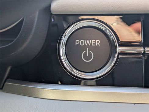 New 2025 Mitsubishi Outlander SEL image 31