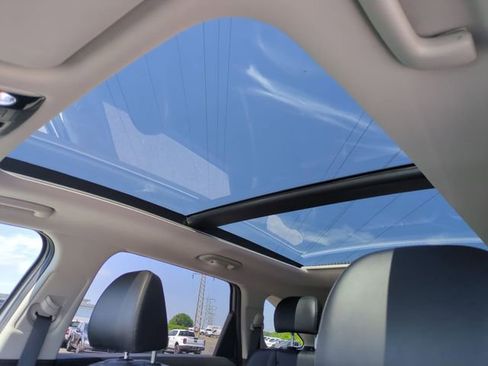 Used 2024 Kia Sorento S w/ Panoramic Sunroof Package FWD image 27